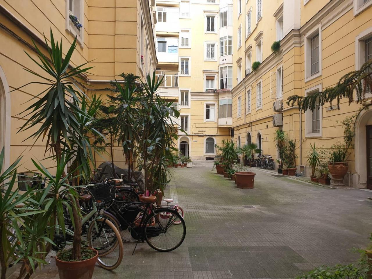 111 Coladirienzo Rooms - By Ad Roma — Photos 2